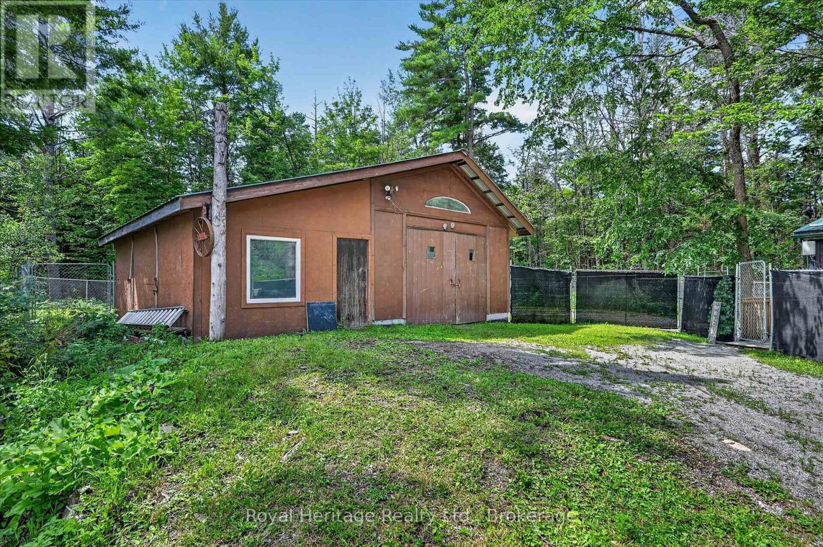 82 KENNEDY DRIVE - Image 46