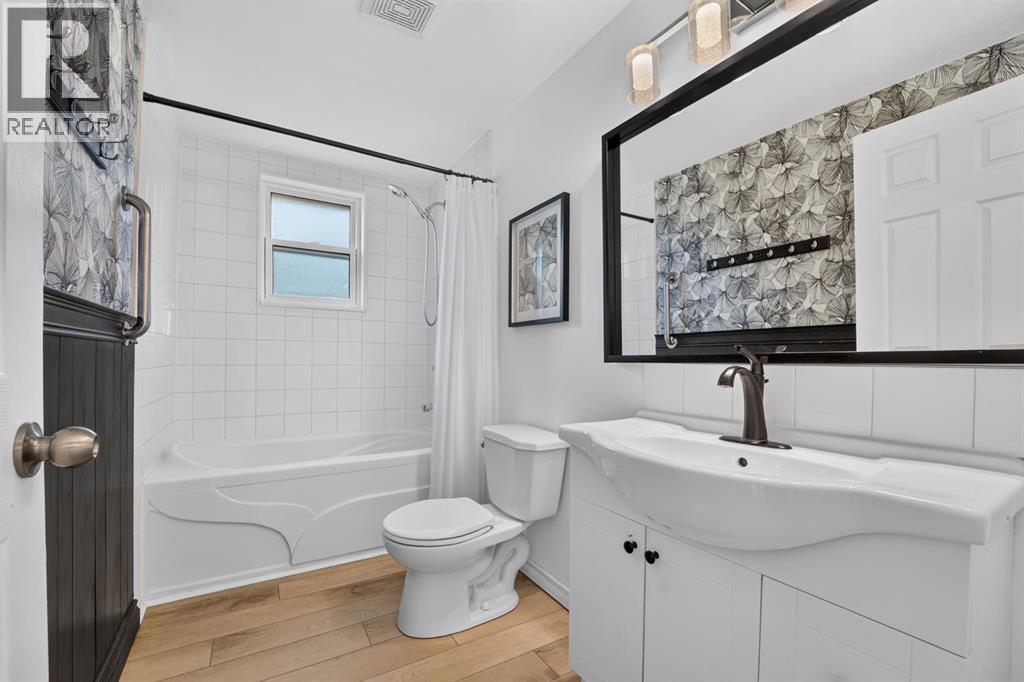 233 4 Street - 14