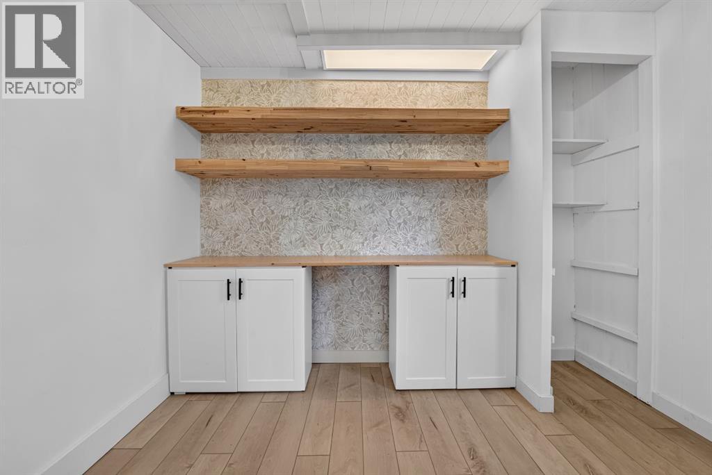 233 4 Street - Image 18