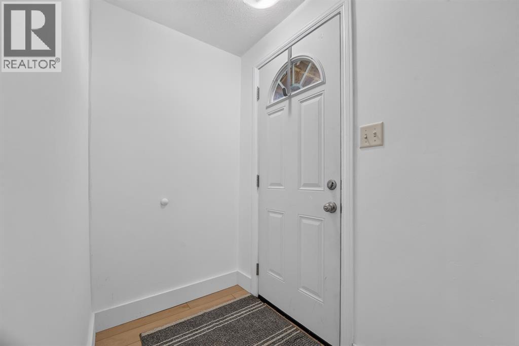 233 4 Street - 24