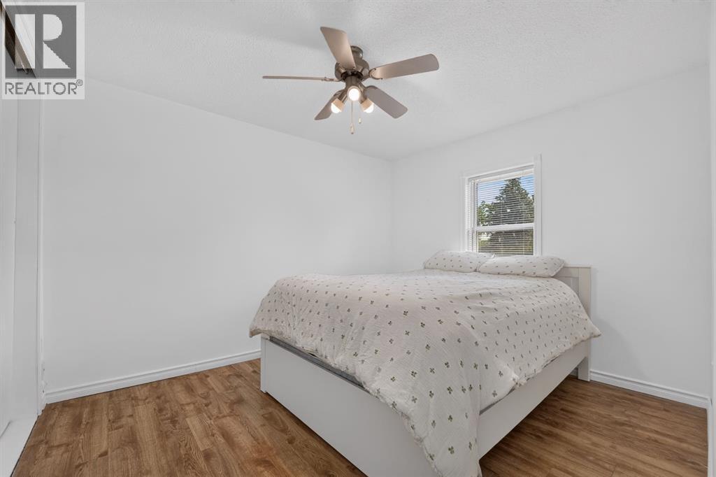 233 4 Street - 12