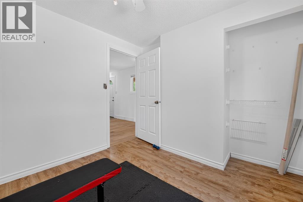 233 4 Street - Image 27