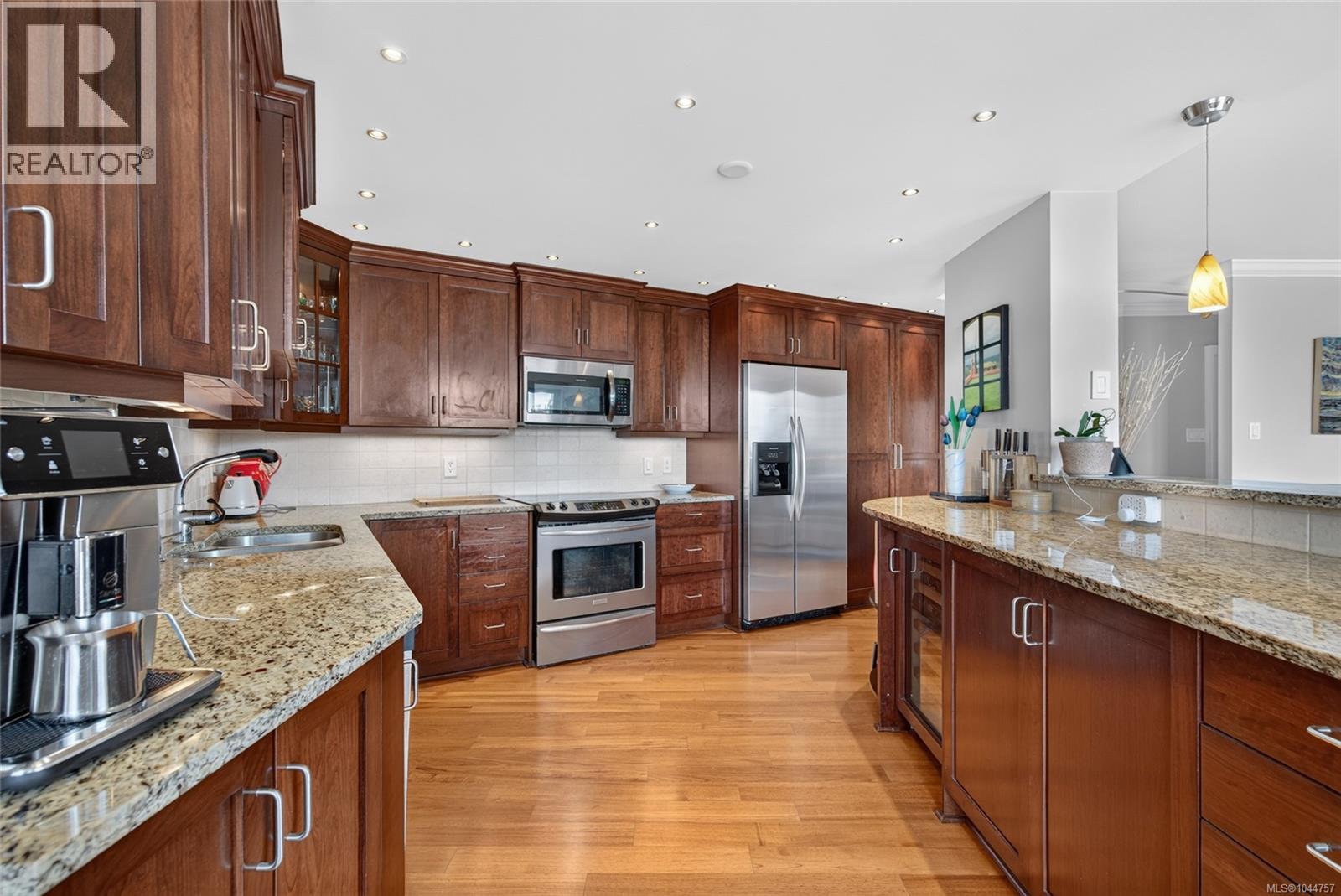 710 225 Belleville Street, Victoria