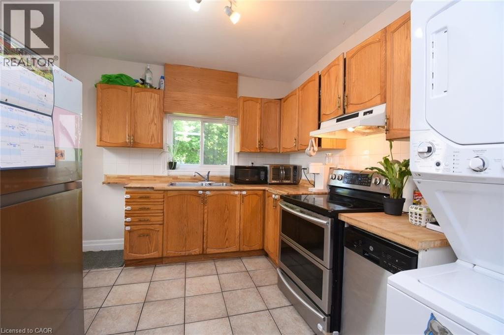 12 WOOD Street W - 6