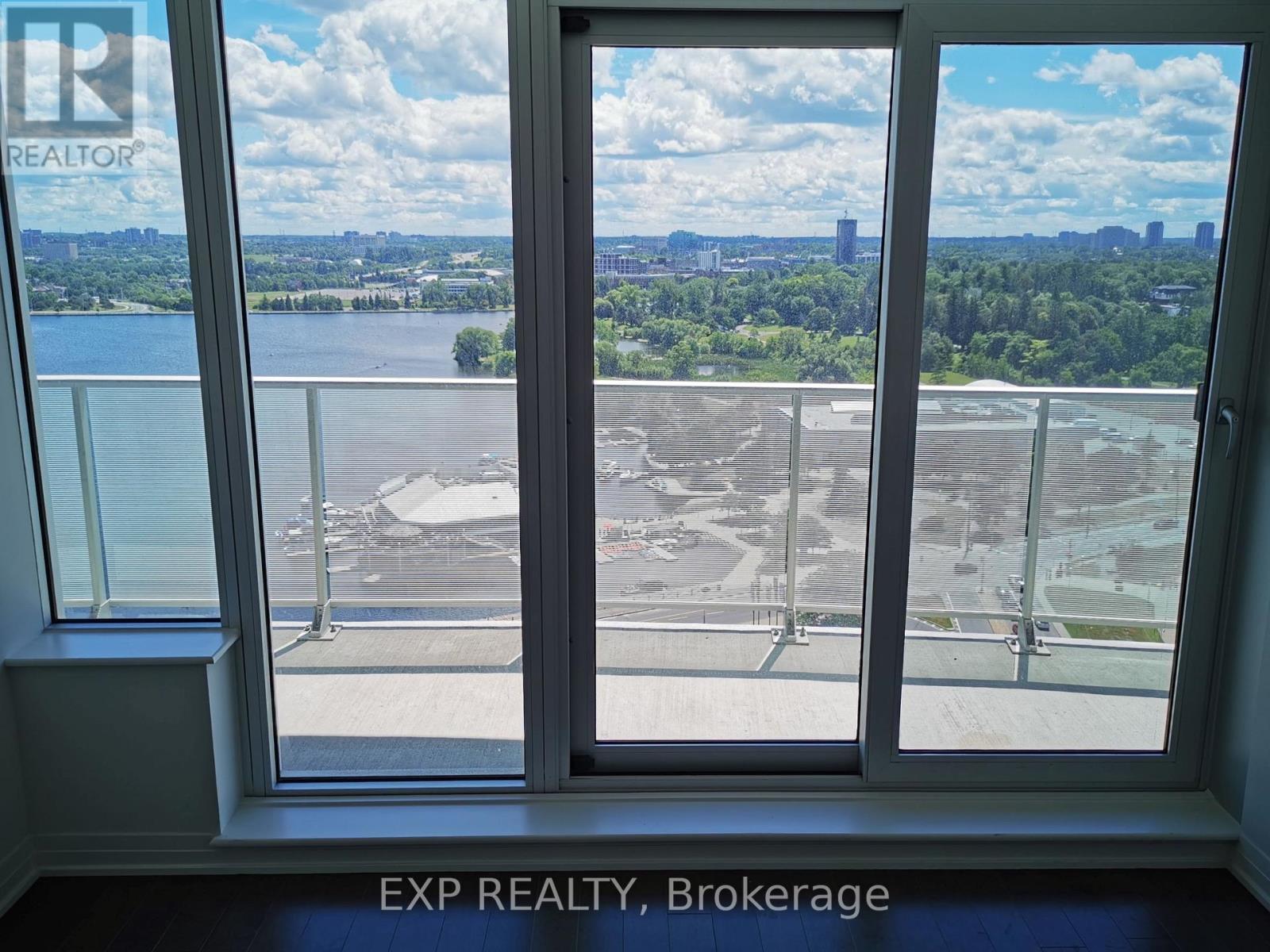 House for Rent in Ottawa – 2005 – 805 CARLING AVENUE, Ottawa – By Peter Sagos - Image 18