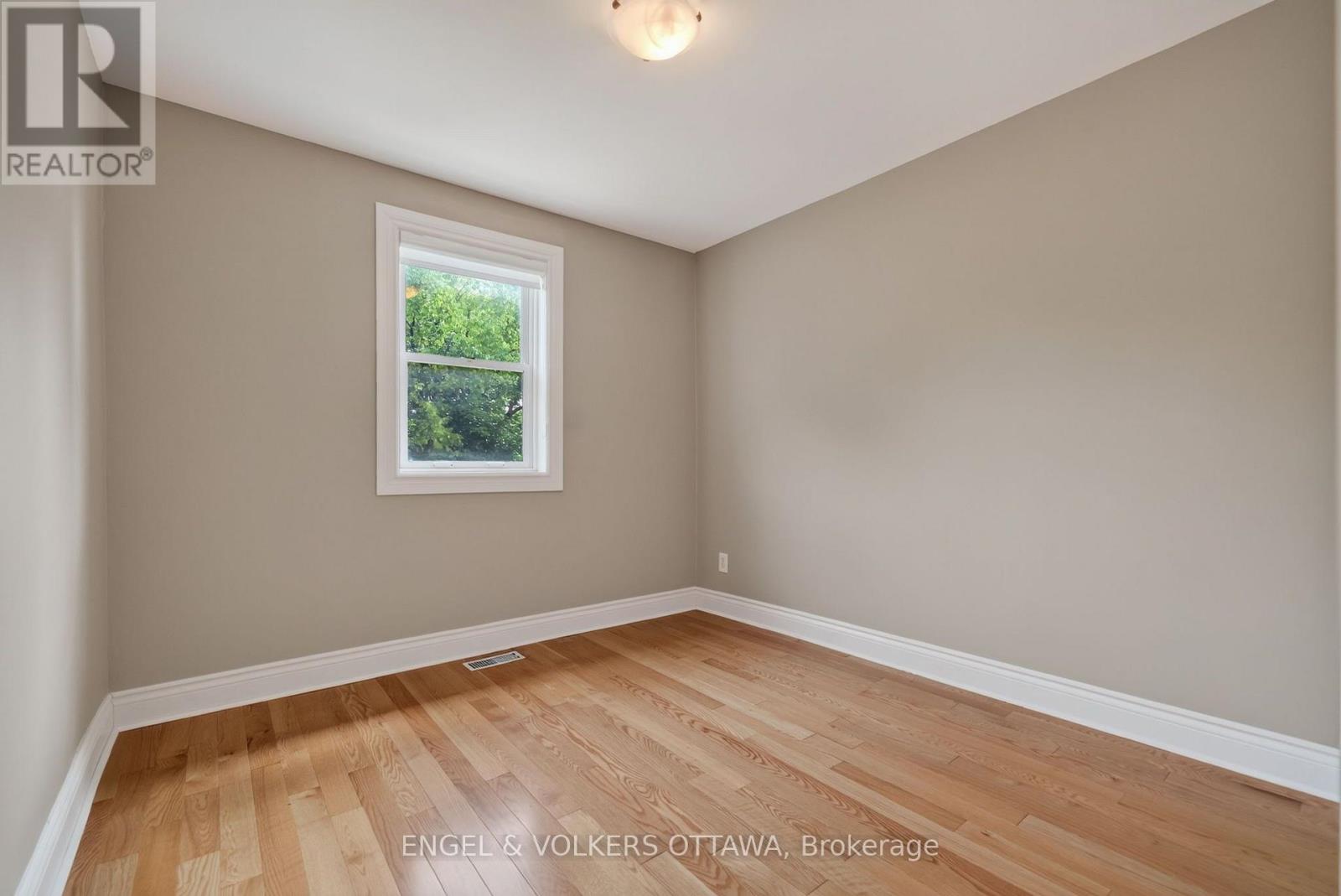 House for Rent in Ottawa – 75 ROSS AVENUE, Ottawa – By Peter Sagos - Image 26