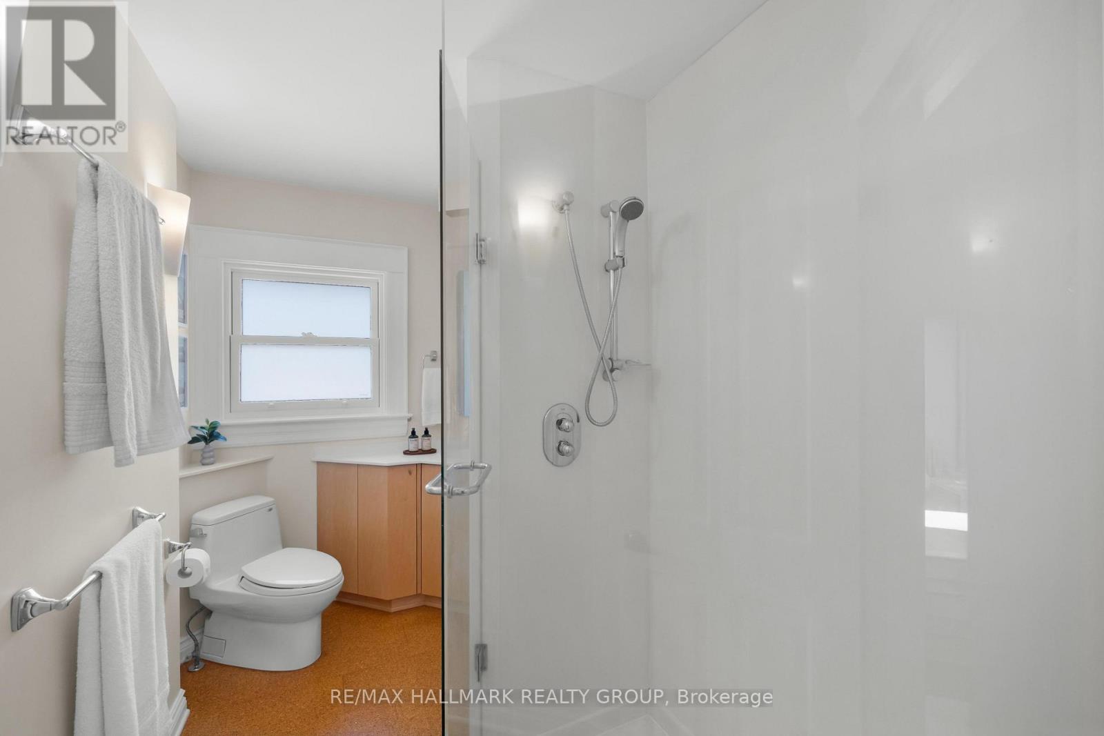 House for Rent in Ottawa – 406 HURON AVENUE S, Ottawa – By Peter Sagos - Image 26