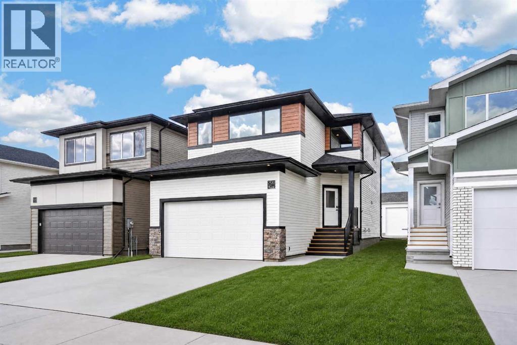 2530 44 Street S - 2