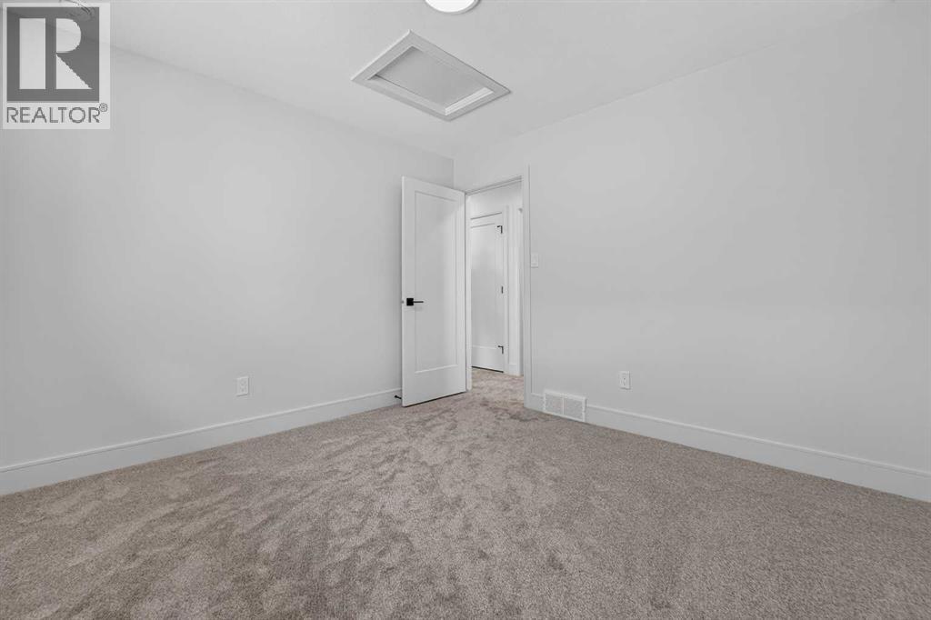 2530 44 Street S - Image 33