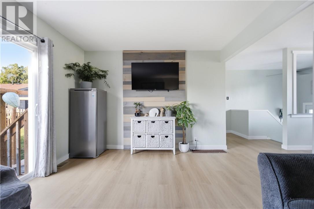 43 Shamess Crescent - 14