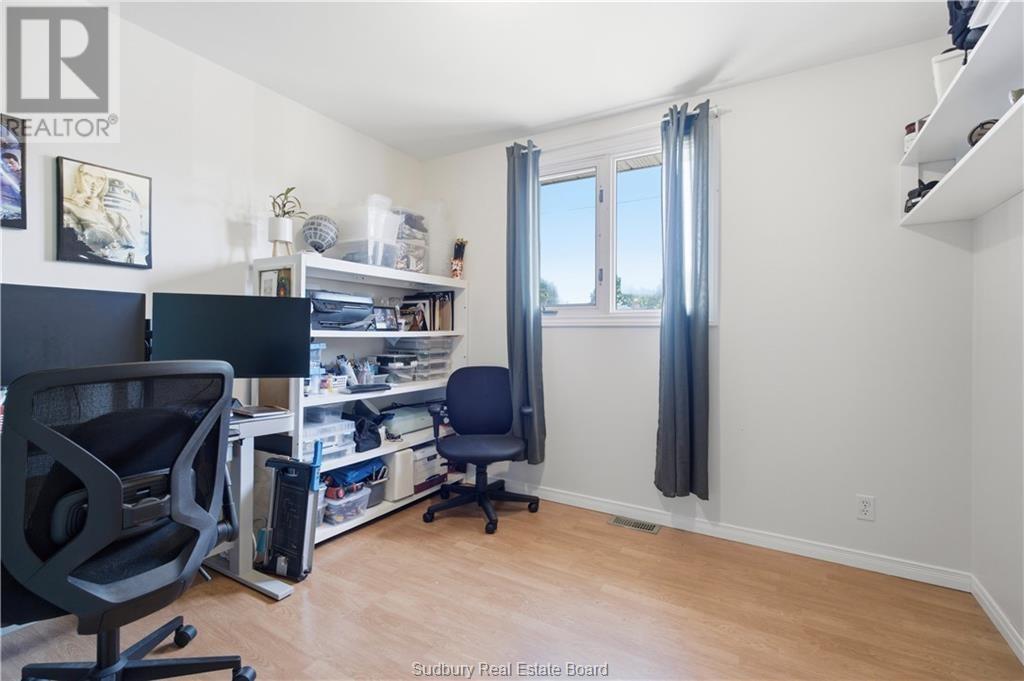 43 Shamess Crescent - 16