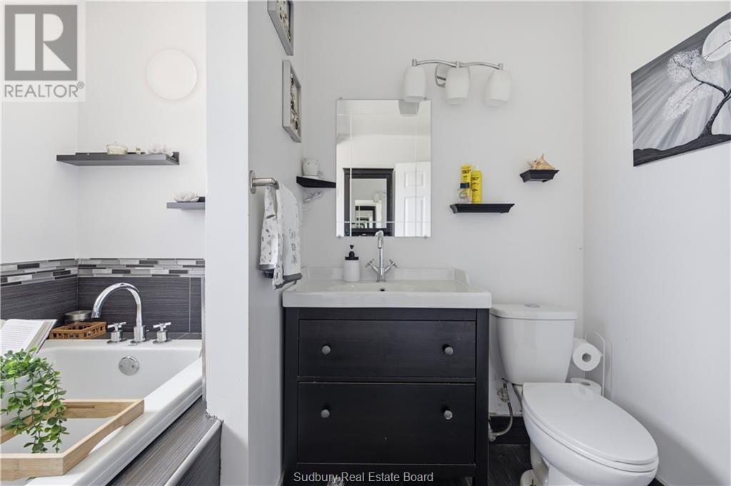 43 Shamess Crescent - 19