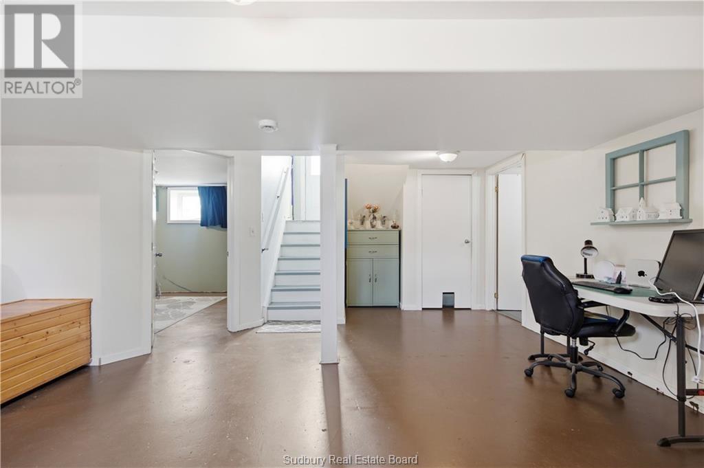 43 Shamess Crescent - 24