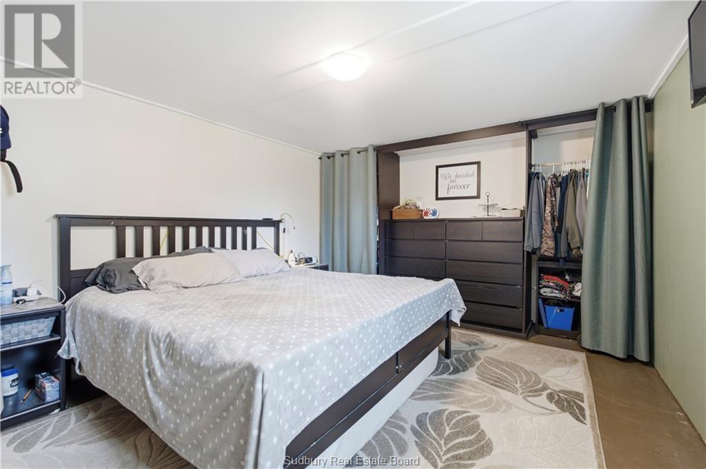43 Shamess Crescent - 29