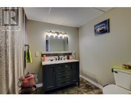 59 Maryland Drive thumbnail 16