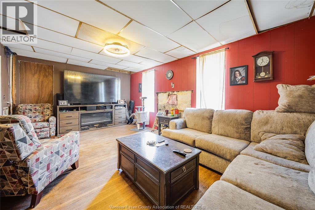 13 HALL STREET North - 16