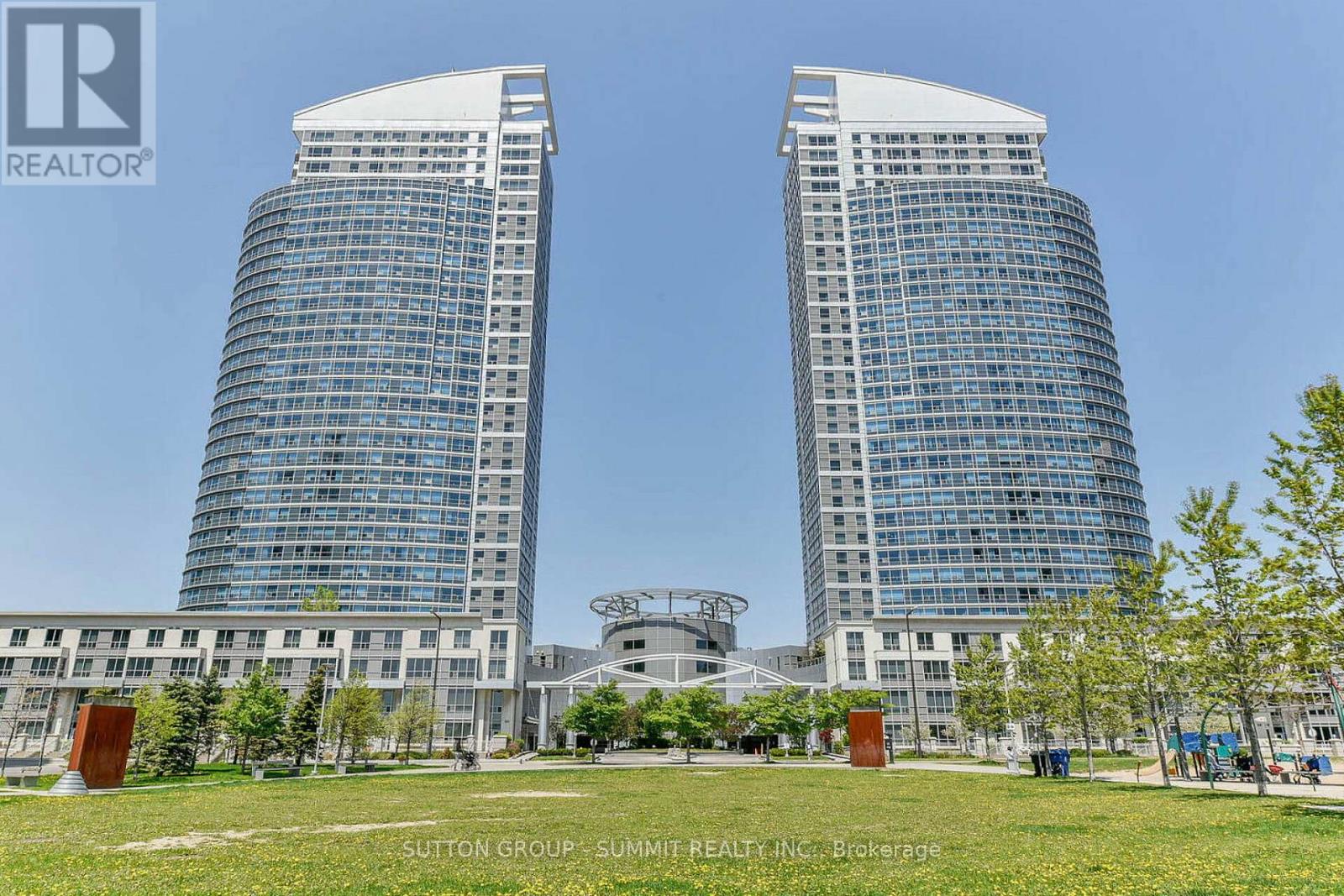 #2605 38 LEE CENTRE DRIVE - 2