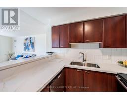 2605 - 38 Lee Centre Drive, Toronto, ON M1H3J7 Photo 11