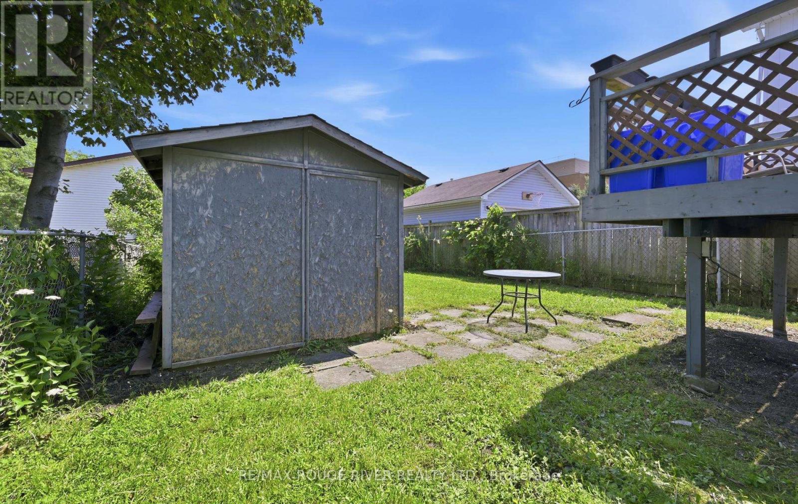 923 GLEN STREET - 31
