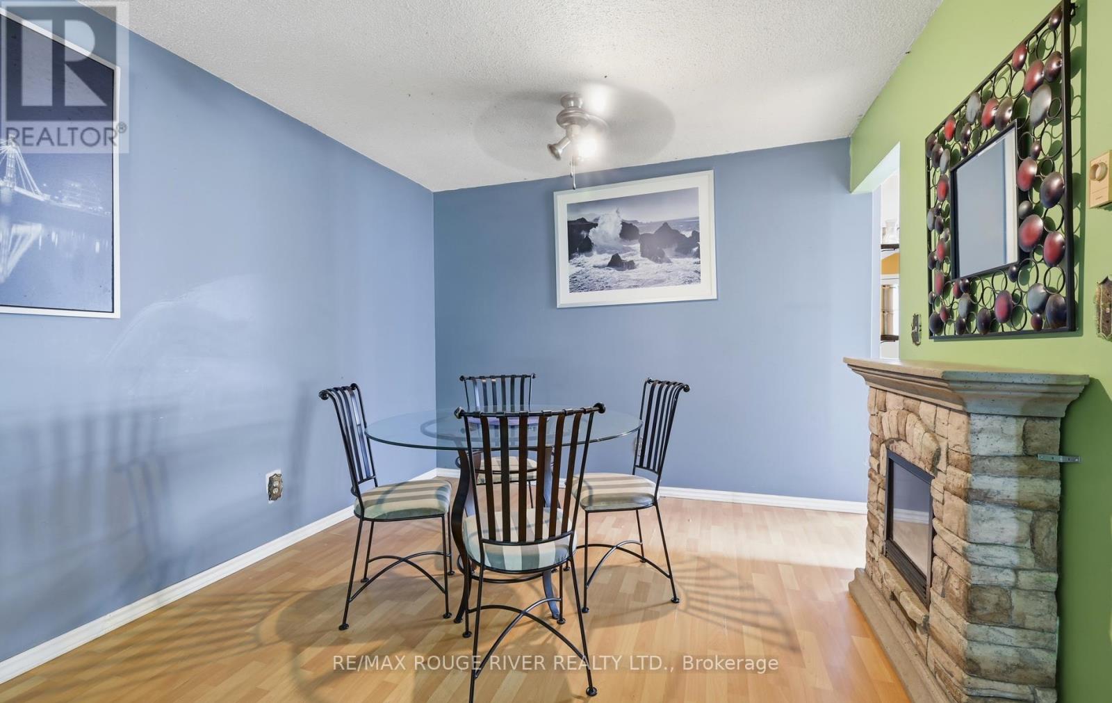 923 GLEN STREET - Image 9