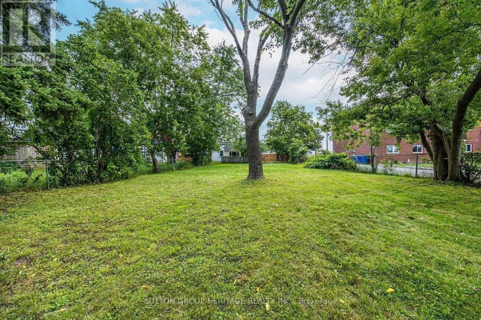 1612 DUFFERIN STREET - 17