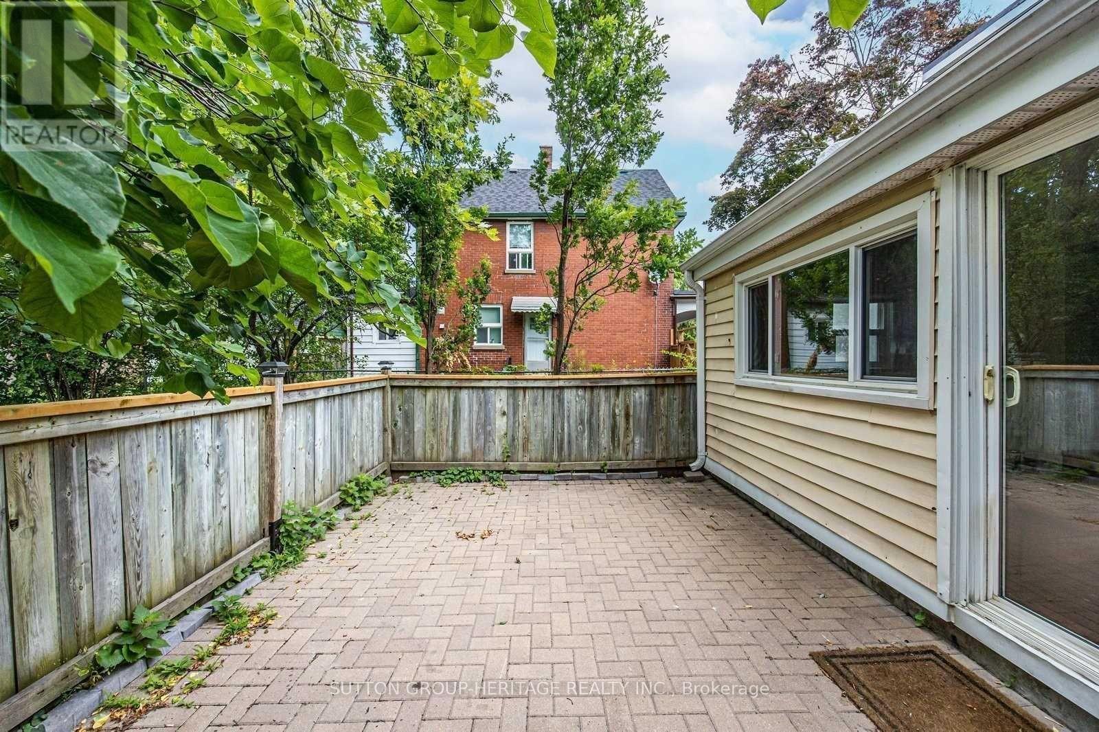 1612 DUFFERIN STREET - 19