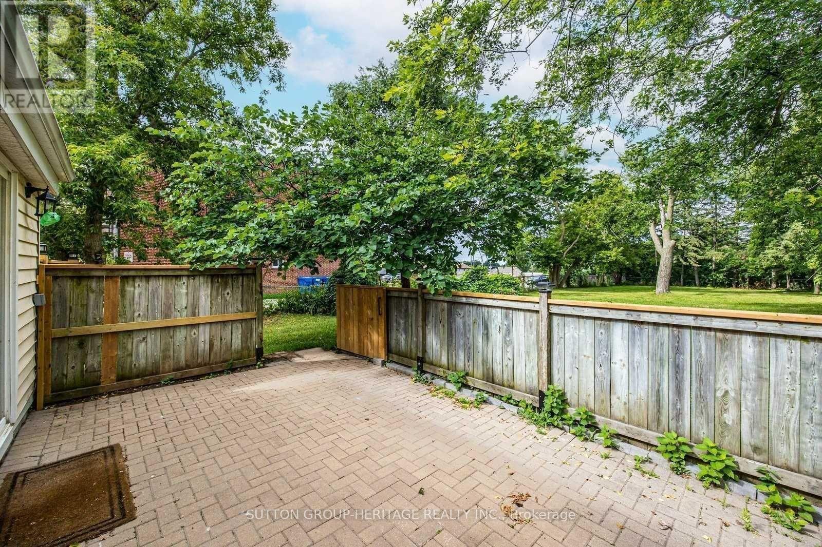 1612 DUFFERIN STREET - 20