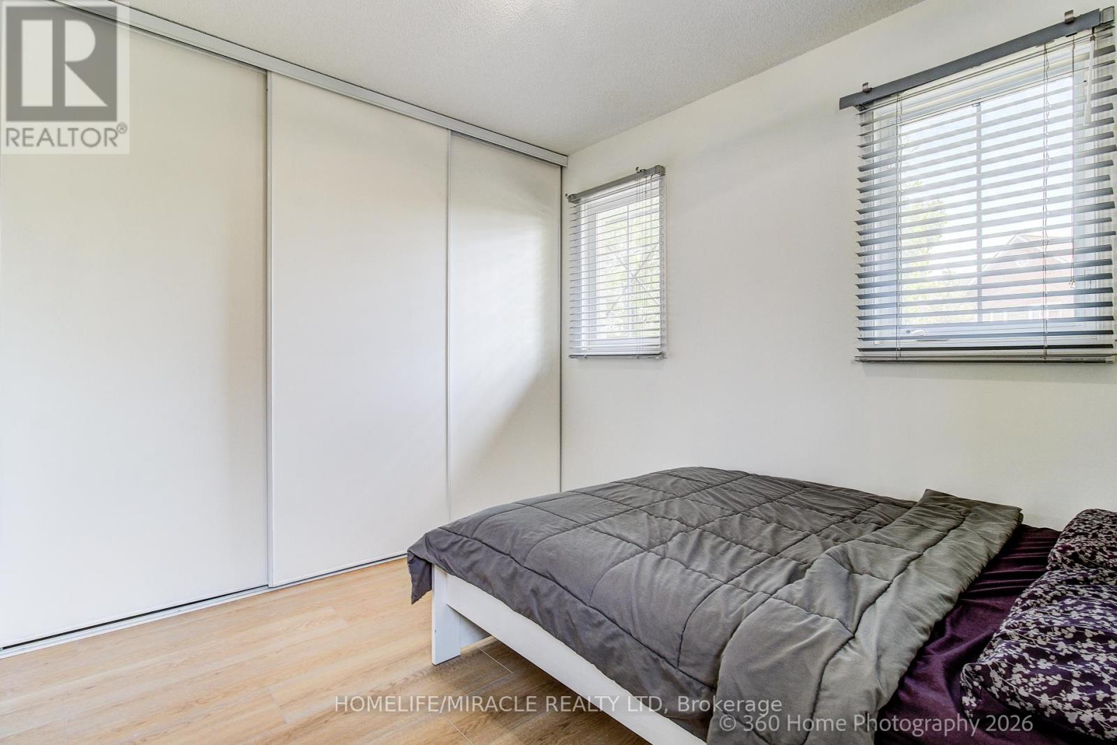 #85 2 HEDGE END ROAD - Image 19