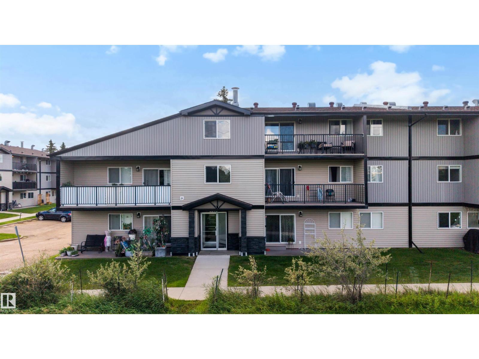 #10 2816 116 ST NW - 30