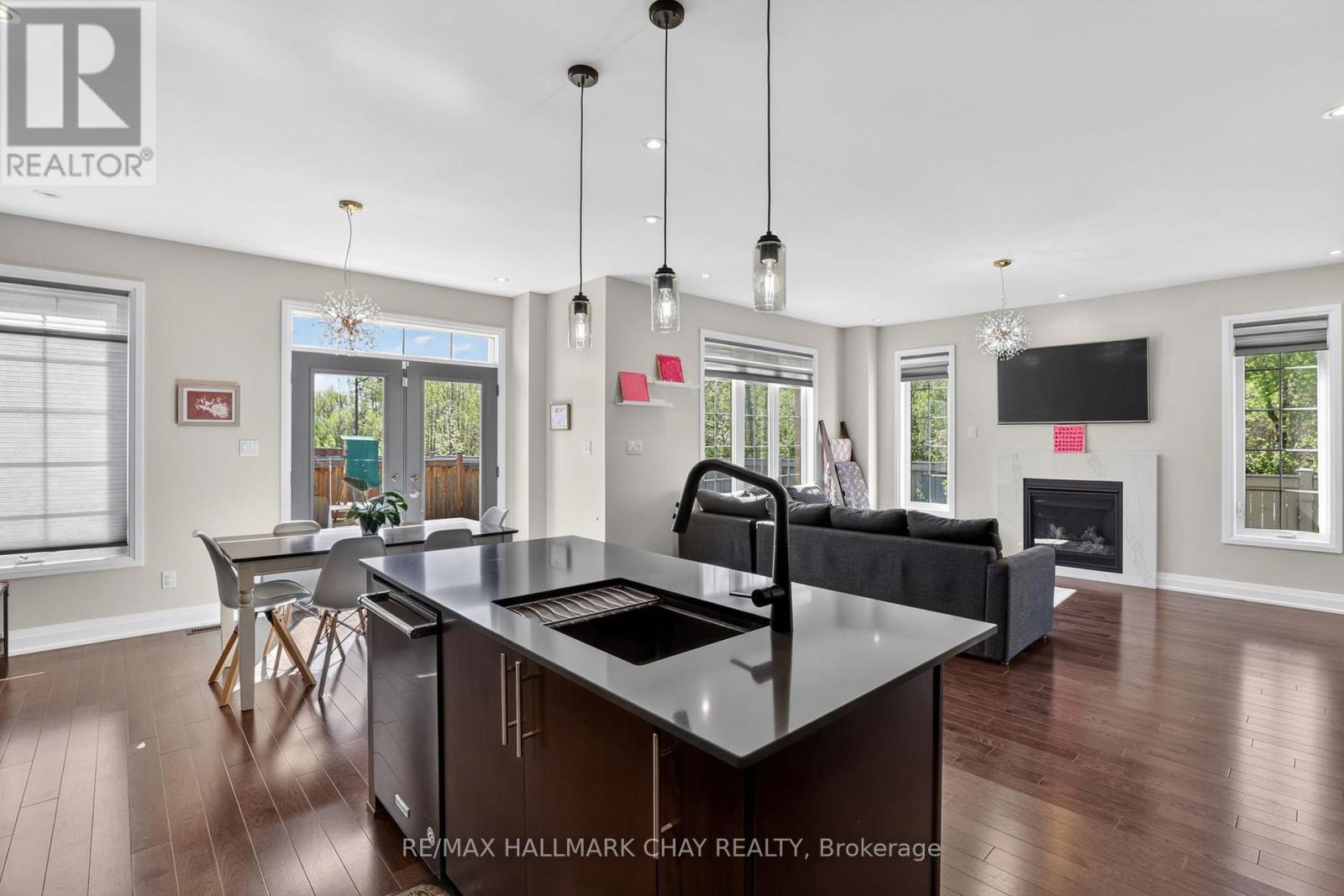43 WALLS CRESCENT - 18