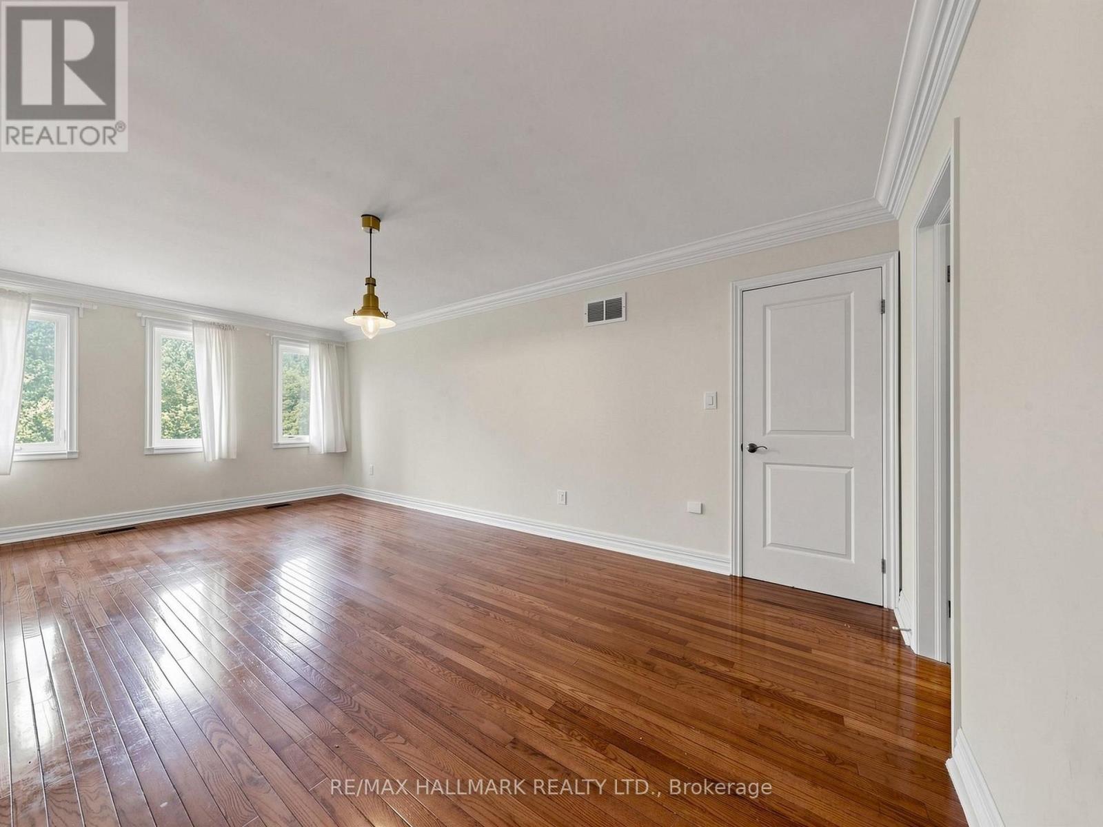 25 KERSEY CRESCENT - 20
