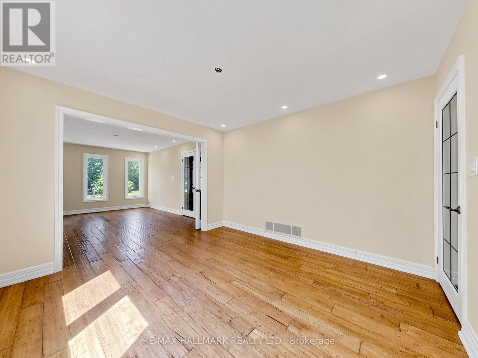 25 KERSEY CRESCENT - 7