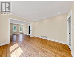 Family room - 25 Kersey Crescent, Richmond Hill, ON L4C3W2 Photo 7