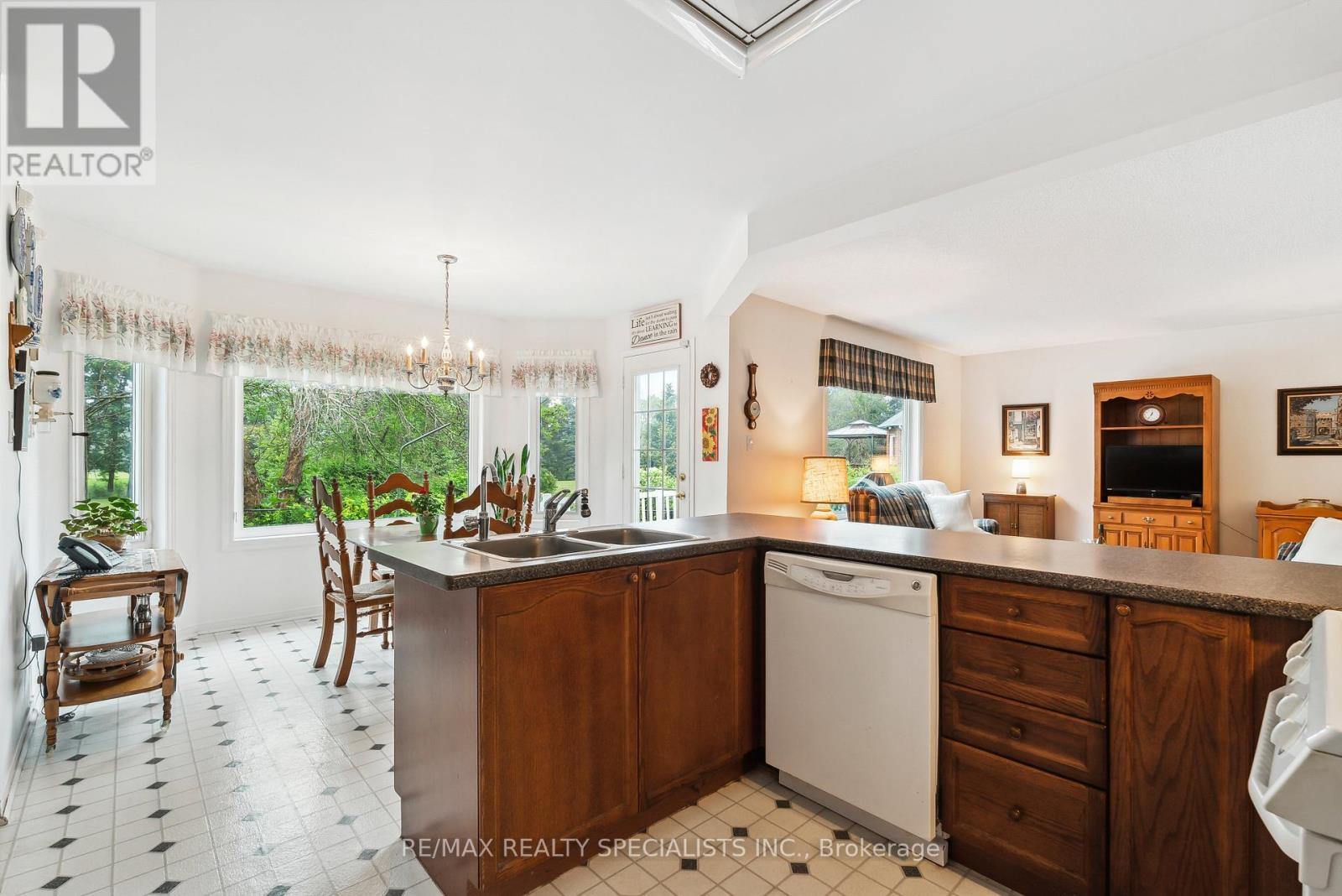 22 LAMONT CREEK DRIVE - 12