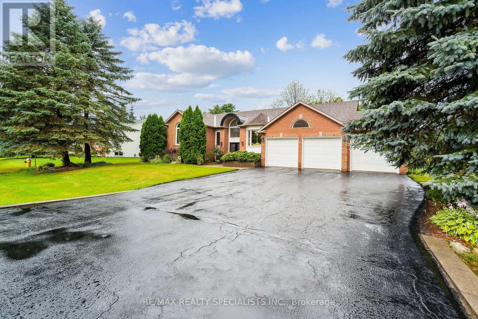 22 LAMONT CREEK DRIVE - 2