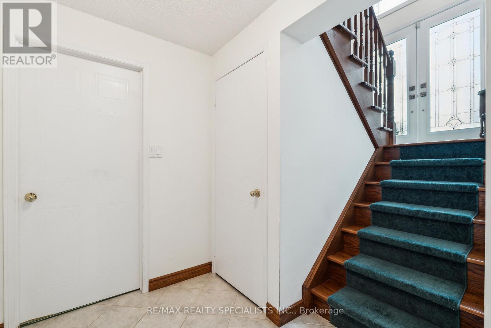 22 LAMONT CREEK DRIVE - Image 20