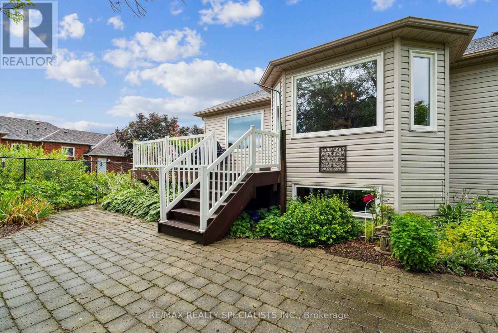 22 LAMONT CREEK DRIVE - 31