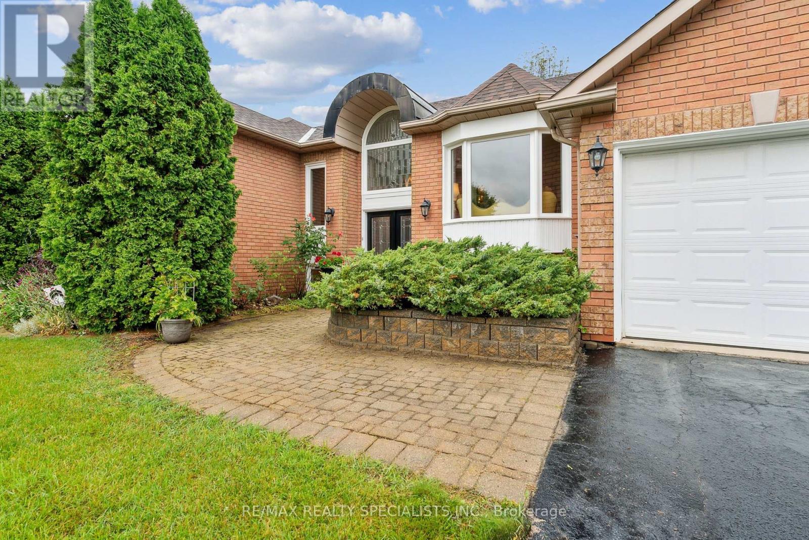 22 LAMONT CREEK DRIVE - 4