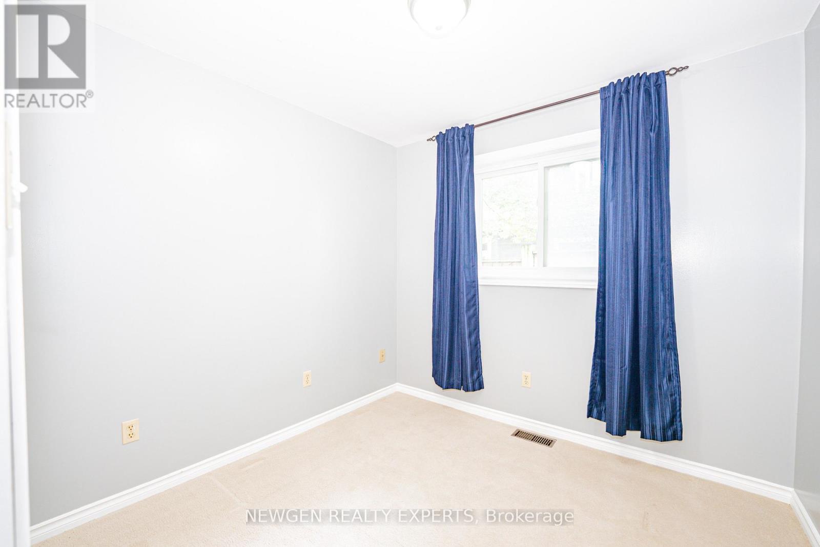 1070 PELHAM AVENUE - 15