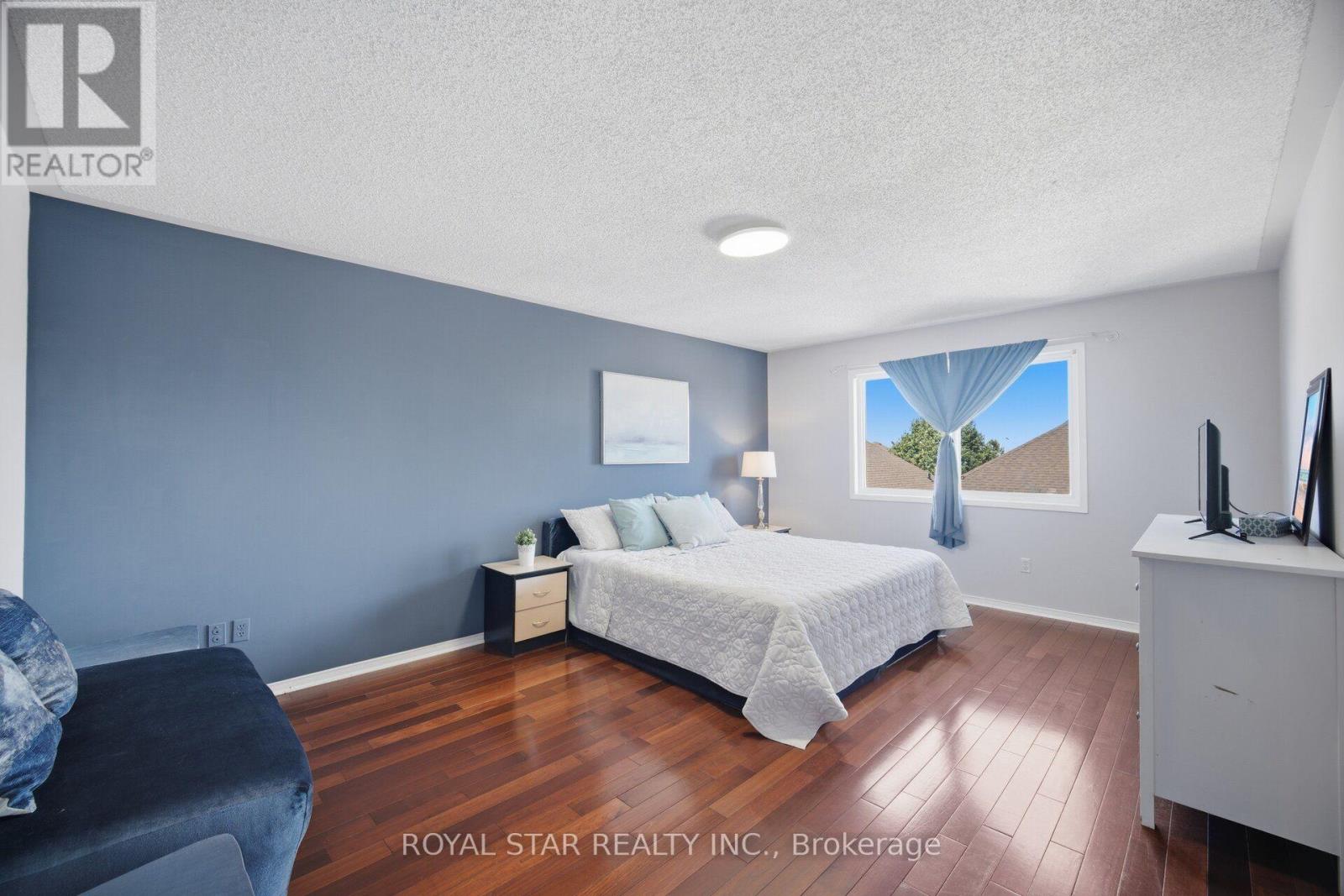 18 SUMMER MIST COURT - 24