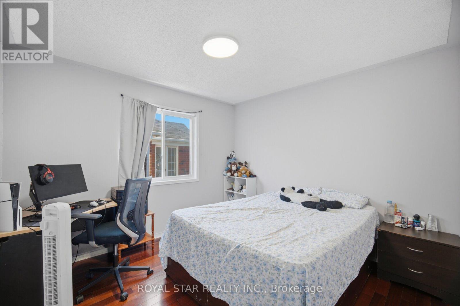 18 SUMMER MIST COURT - 33