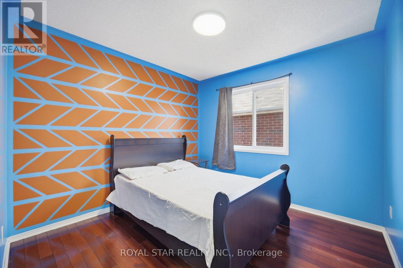 18 SUMMER MIST COURT - 34