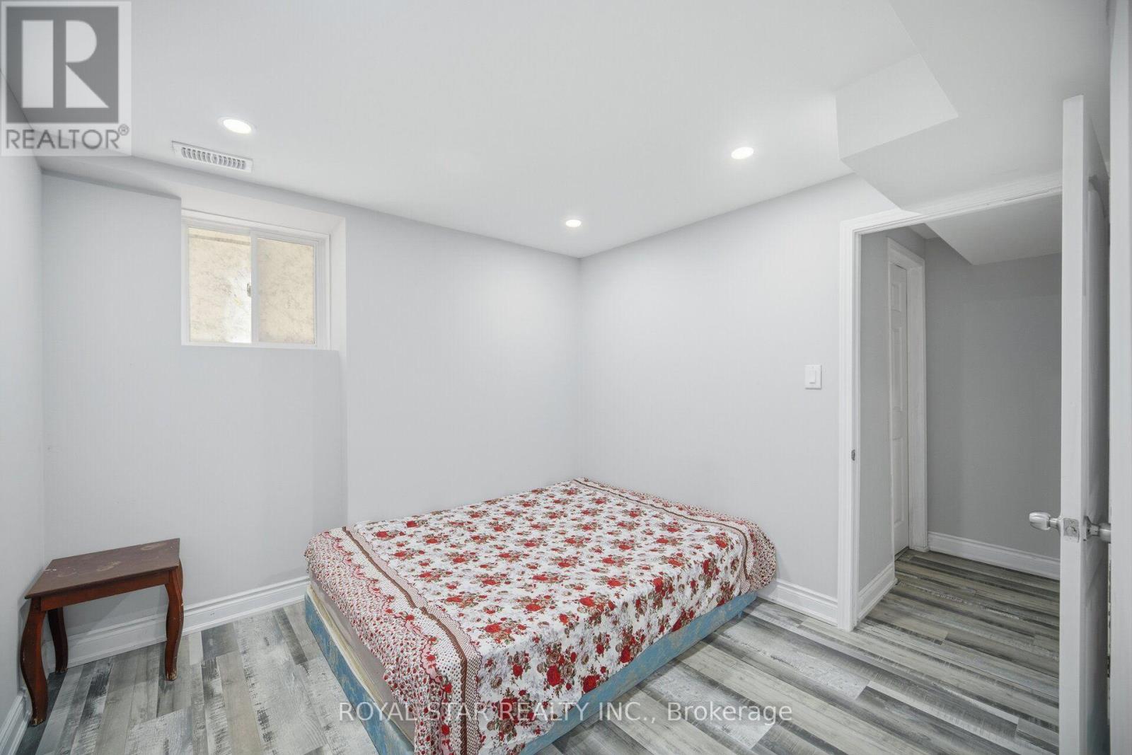 18 SUMMER MIST COURT - 37