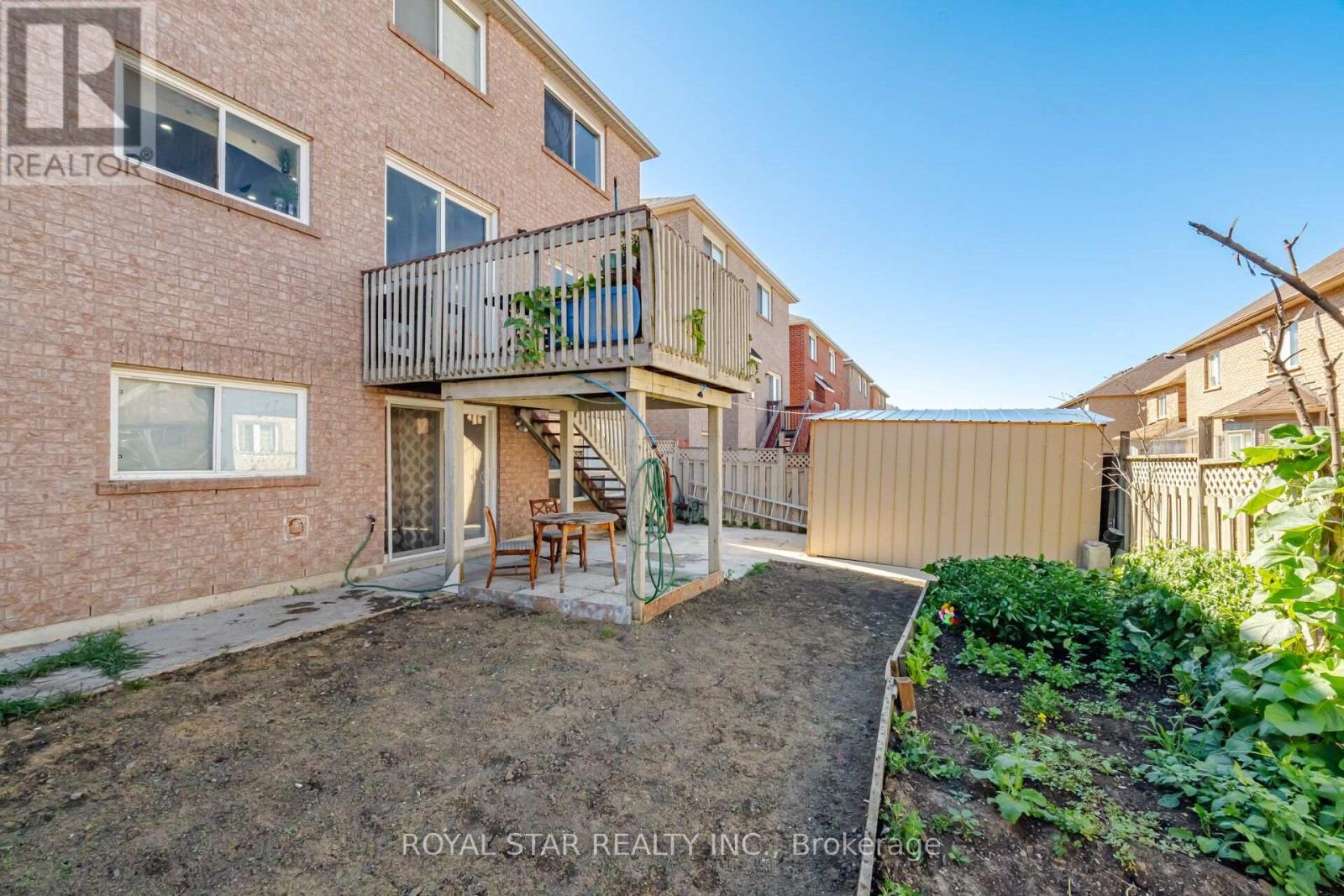 18 SUMMER MIST COURT - 48
