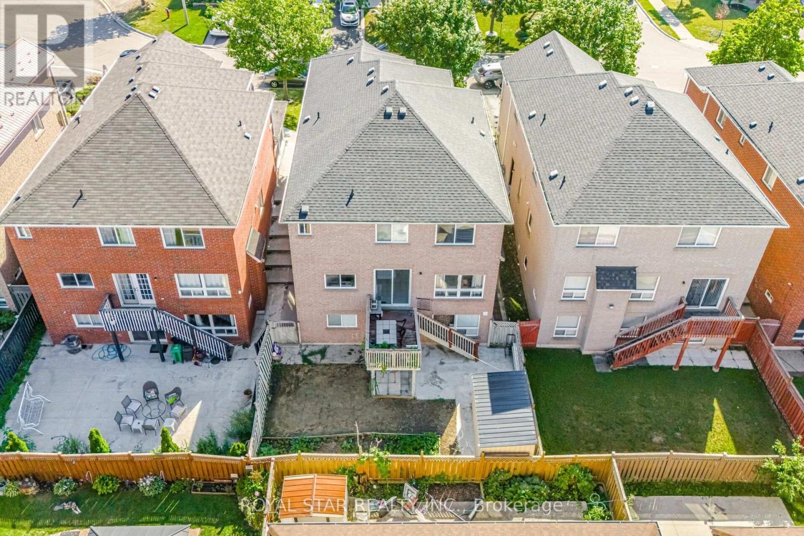 18 SUMMER MIST COURT - 50
