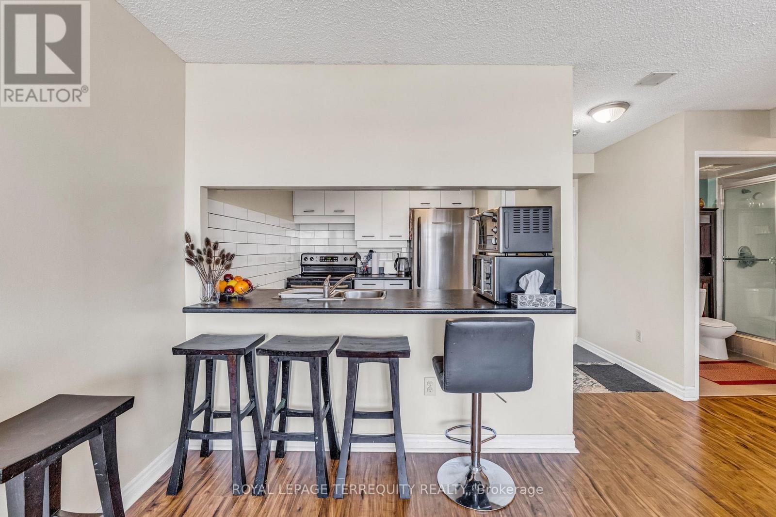 #1512 250 WEBB DRIVE - 11