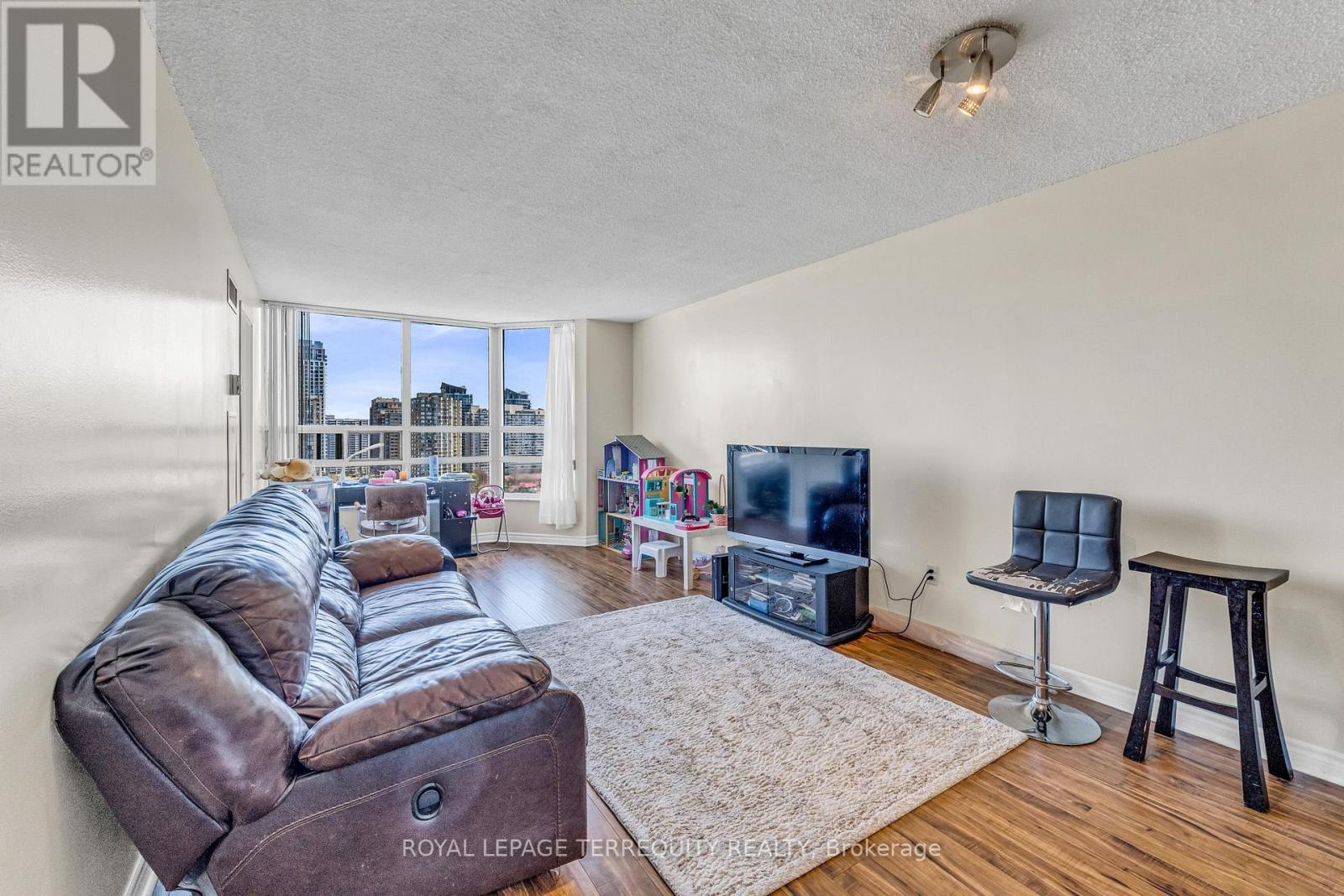 #1512 250 WEBB DRIVE - 13