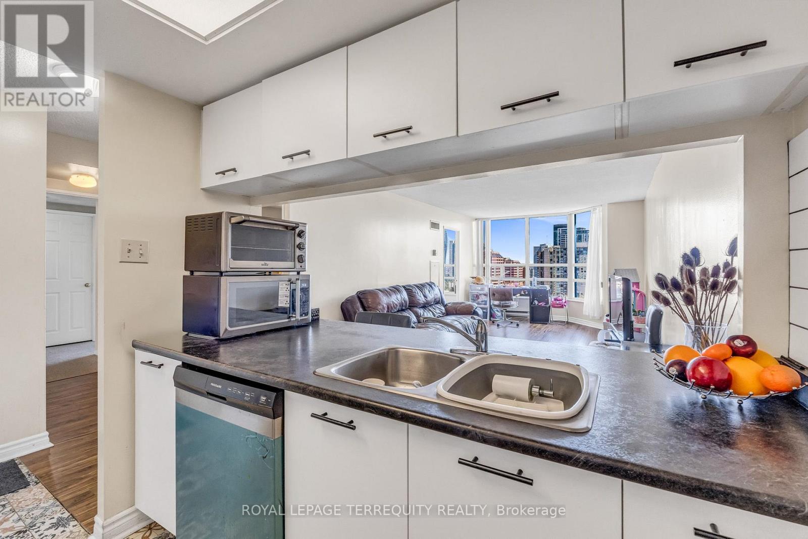 #1512 250 WEBB DRIVE - 7