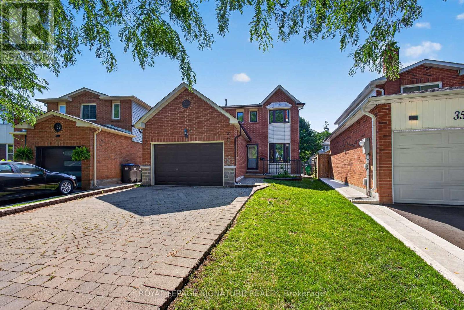 37 OLEANDER CRESCENT