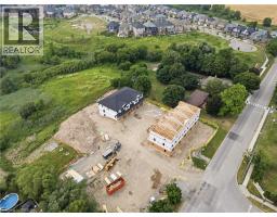Great room - 72 Johnson Road Unit# 8, Brantford, ON N3T5M1 Photo 9